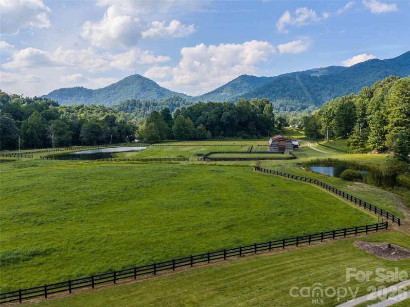 470 & 482 East Fork Road, Canton, NC 28716.  MLS# CAR4413723, YatesRealty ID 43947. 