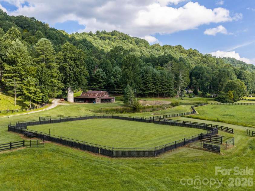 470 & 482 East Fork Road, Canton, NC 28716.  MLS# CAR4413723, YatesRealty ID 43947. 