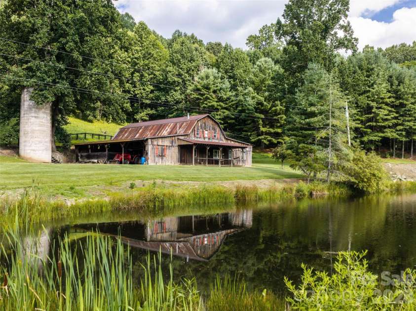 470 & 482 East Fork Road, Canton, NC 28716.  MLS# CAR4413723, YatesRealty ID 43947. 
