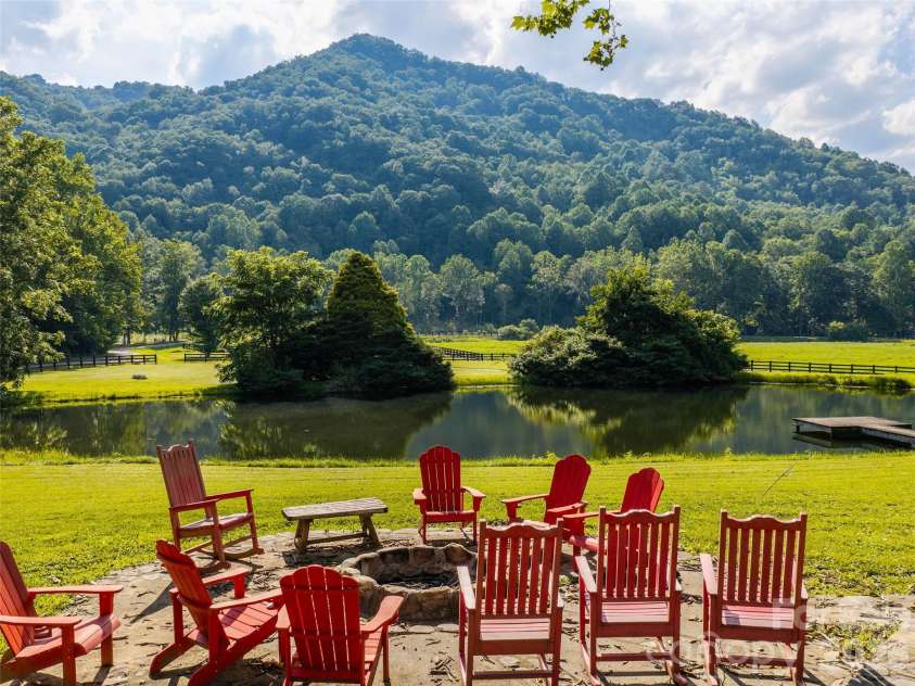 470 & 482 East Fork Road, Canton, NC 28716.  MLS# CAR4413723, YatesRealty ID 43947. 