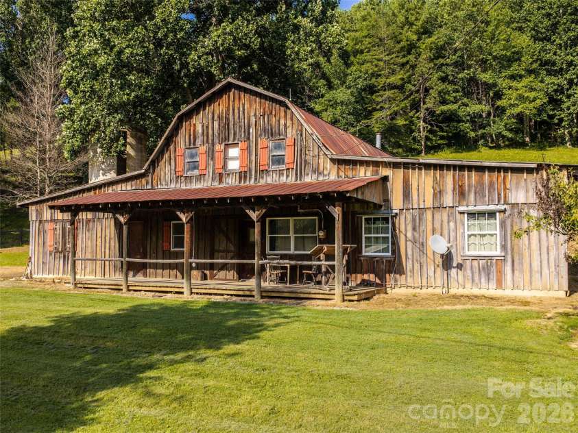 470 & 482 East Fork Road, Canton, NC 28716.  MLS# CAR4413723, YatesRealty ID 43947. 