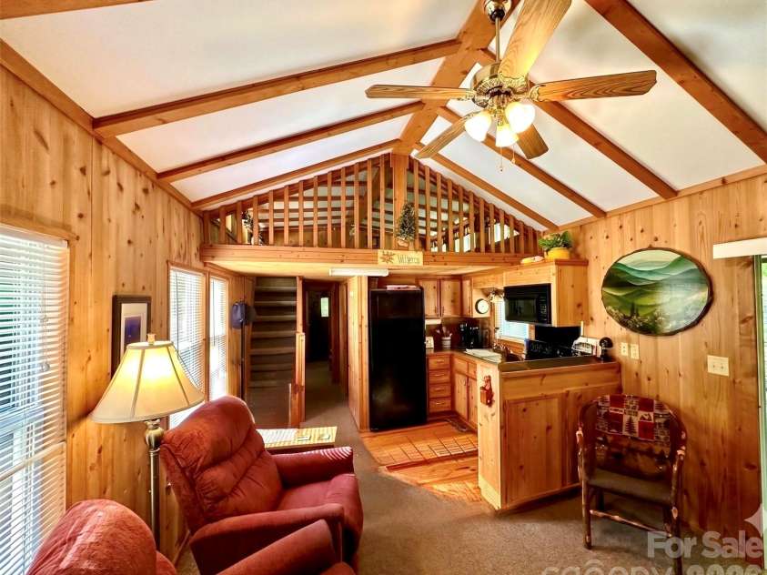 21 Bear Cub Drive, Spruce Pine, NC 28777.  MLS# CAR4410886, YatesRealty ID 43949. 