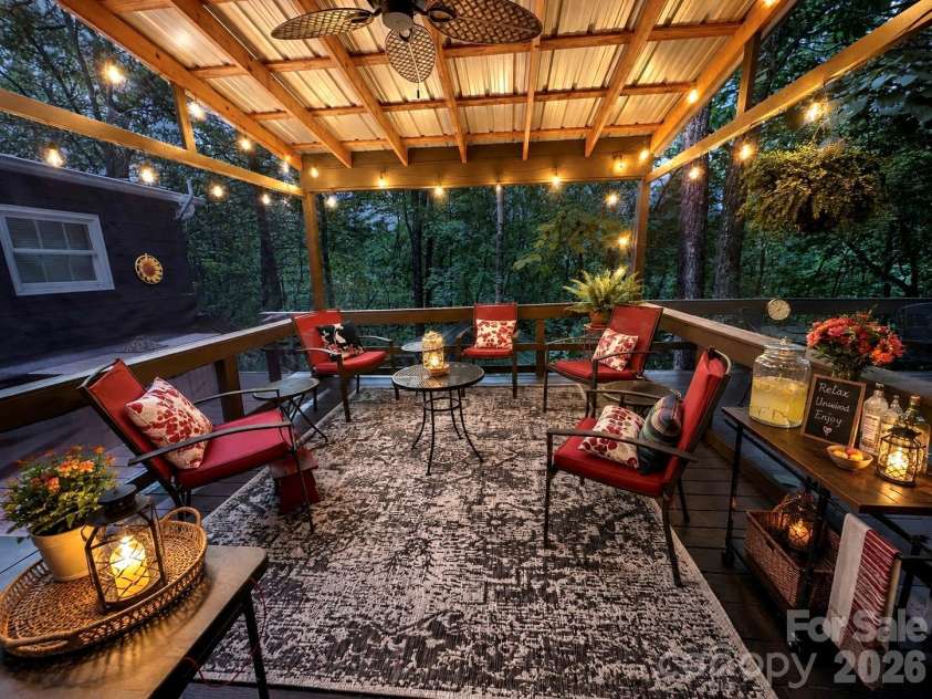 21 Bear Cub Drive, Spruce Pine, NC 28777.  MLS# CAR4410886, YatesRealty ID 43949. Screen Porch - Ai staging