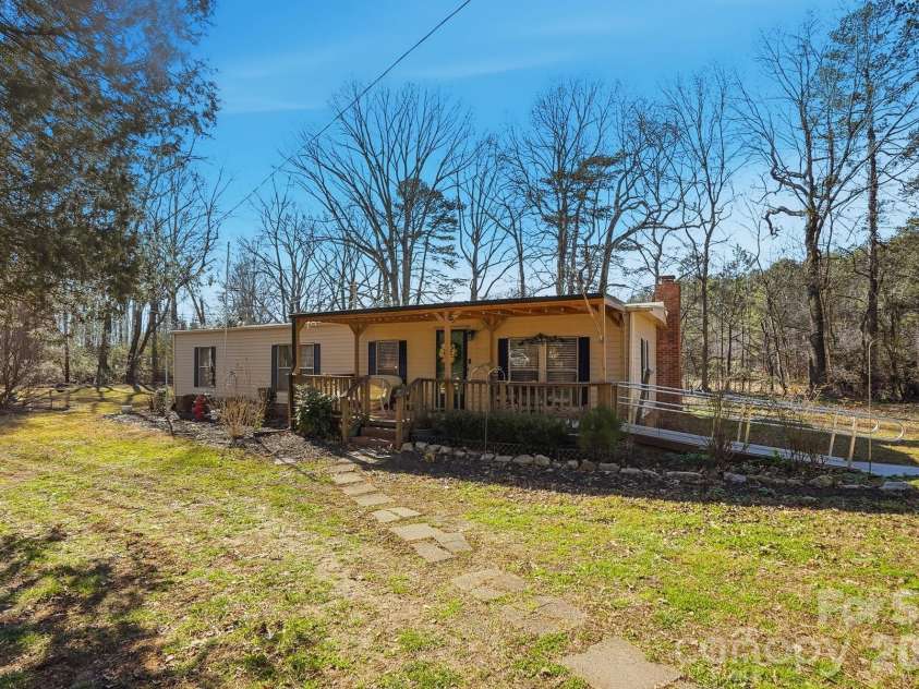 343 Carr Road, Dallas, NC 28034.  MLS# CAR4332893, YatesRealty ID 4395. 