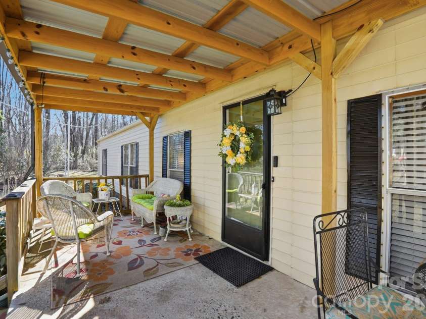 343 Carr Road, Dallas, NC 28034.  MLS# CAR4332893, YatesRealty ID 4395. 
