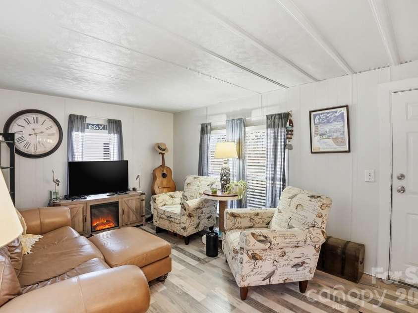 343 Carr Road, Dallas, NC 28034.  MLS# CAR4332893, YatesRealty ID 4395. 