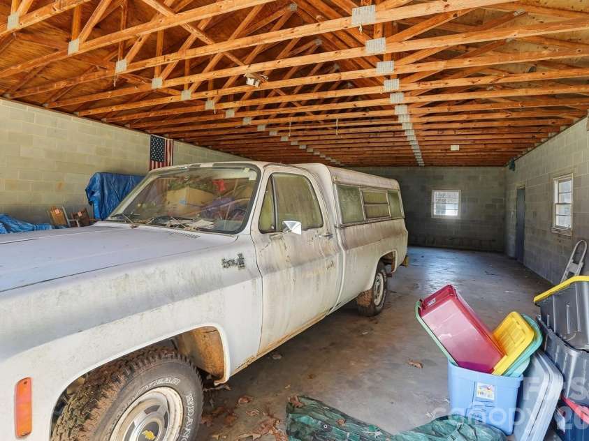 343 Carr Road, Dallas, NC 28034.  MLS# CAR4332893, YatesRealty ID 4395. 