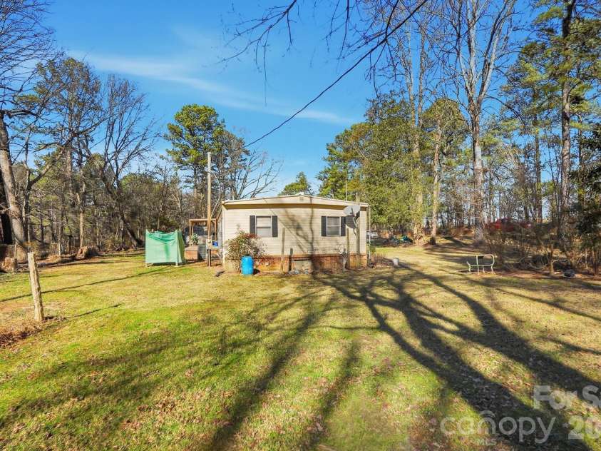 343 Carr Road, Dallas, NC 28034.  MLS# CAR4332893, YatesRealty ID 4395. 