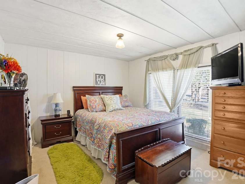 343 Carr Road, Dallas, NC 28034.  MLS# CAR4332893, YatesRealty ID 4395. Bedroom #2