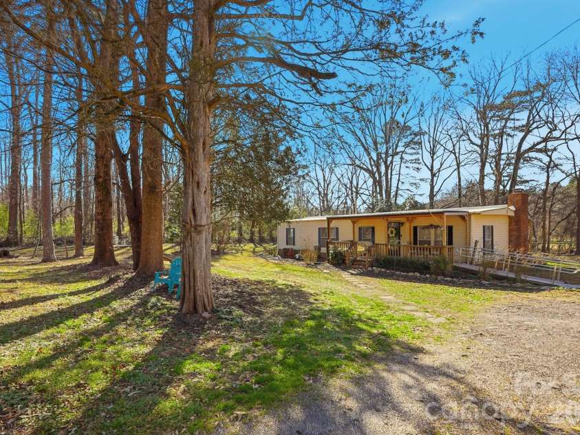 343 Carr Road, Dallas, NC 28034.  MLS# CAR4332893, YatesRealty ID 4395. Front yard