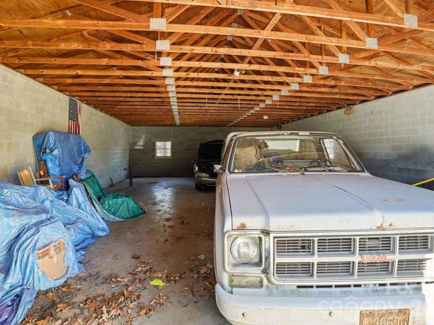 343 Carr Road, Dallas, NC 28034.  MLS# CAR4332893, YatesRealty ID 4395. Inside the detached garage