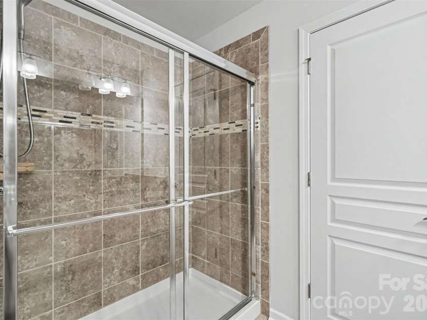 2447 Diplomat Lane, Charlotte, NC 28210.  MLS# CAR4411552, YatesRealty ID 43950. Primary Bath/Shower