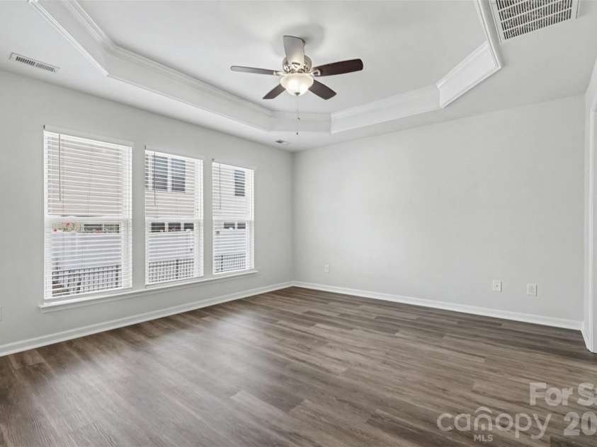 2447 Diplomat Lane, Charlotte, NC 28210.  MLS# CAR4411552, YatesRealty ID 43950. Primary Suite