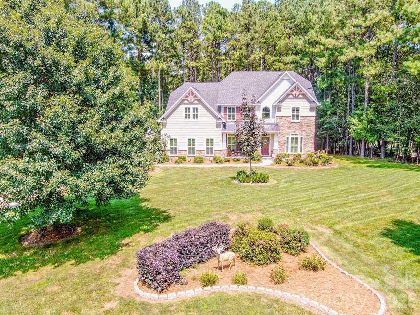 197 Chaska Loop, Troutman, NC 28166.  MLS# CAR4413695, YatesRealty ID 43951. 
