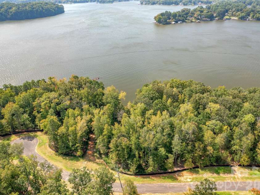 1216 Great Egret Drive, Clover, SC 29710.  MLS# CAR4393695, YatesRealty ID 43957. 