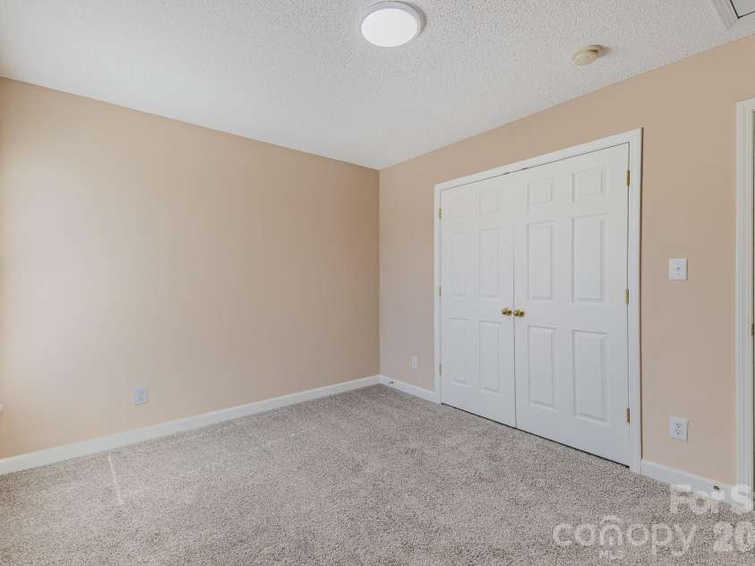 3230 Richway Court, Charlotte, NC 28216.  MLS# CAR4342451, YatesRealty ID 4396. 