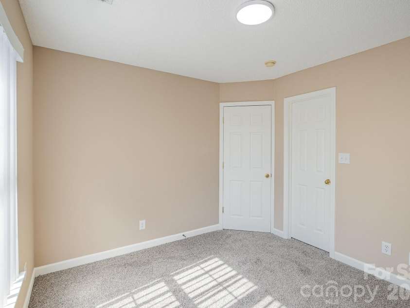 3230 Richway Court, Charlotte, NC 28216.  MLS# CAR4342451, YatesRealty ID 4396. 