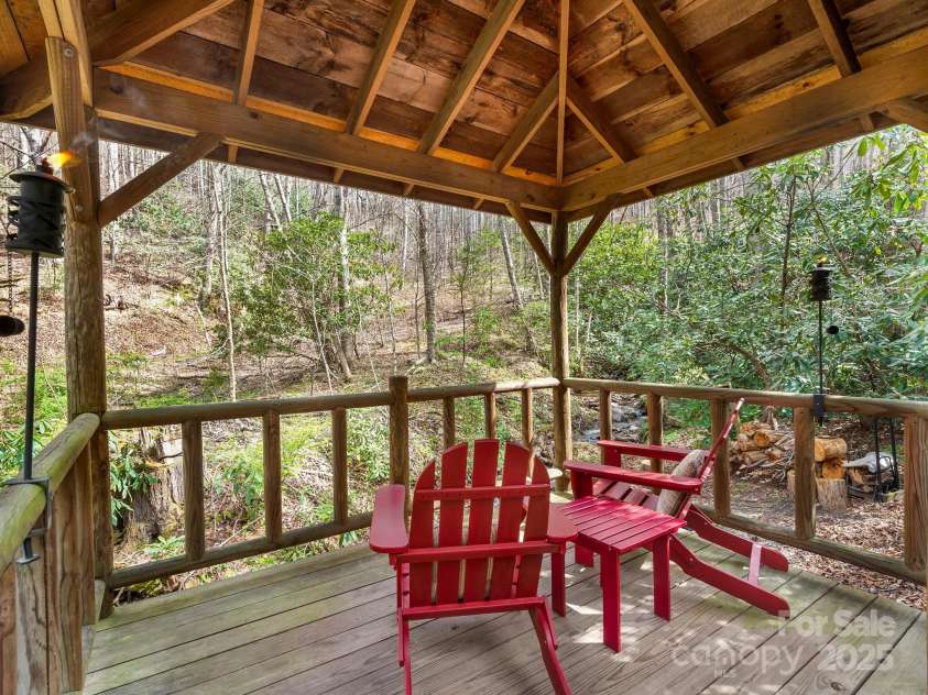 70 Fox Run, Hot Springs, NC 28743.  MLS# CAR4244597, YatesRealty ID 4396. 