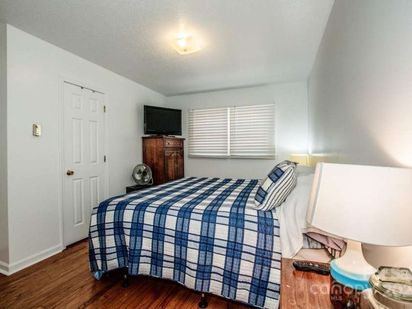 834 Brookwood Drive, Mooresville, NC 28115.  MLS# CAR4196013, YatesRealty ID 4396. 
