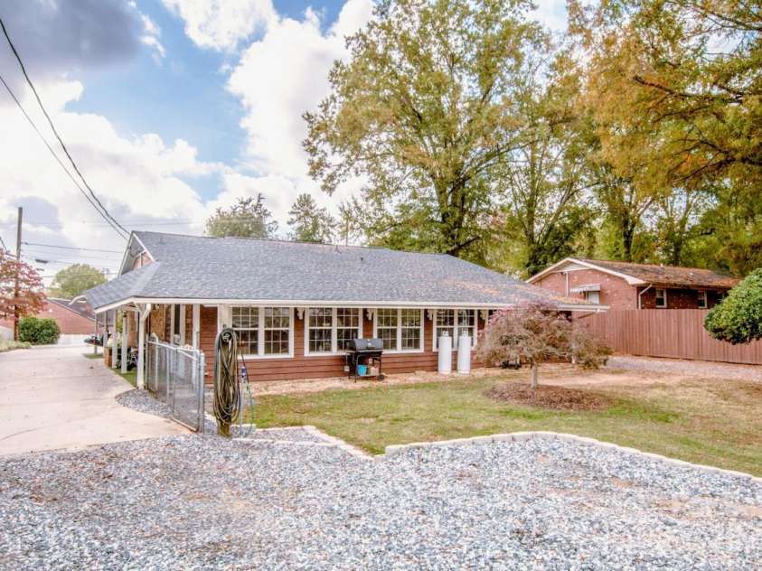 834 Brookwood Drive, Mooresville, NC 28115.  MLS# CAR4196013, YatesRealty ID 4396. 