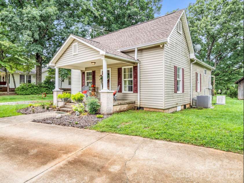 1264 Piney Ridge Road, Forest City, NC 28043.  MLS# CAR4412890, YatesRealty ID 43962. 