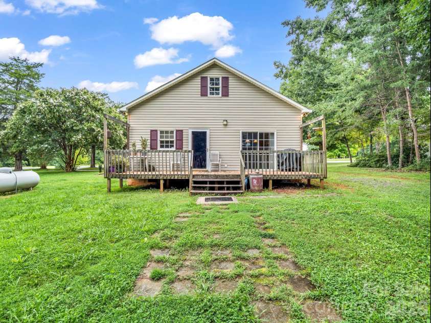 1264 Piney Ridge Road, Forest City, NC 28043.  MLS# CAR4412890, YatesRealty ID 43962. 
