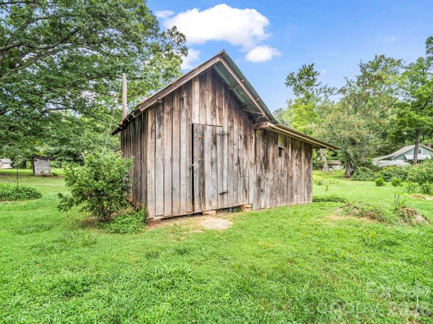 1264 Piney Ridge Road, Forest City, NC 28043.  MLS# CAR4412890, YatesRealty ID 43962. 
