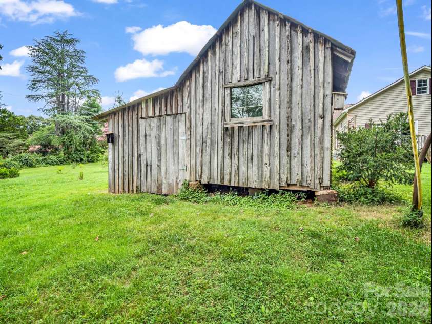 1264 Piney Ridge Road, Forest City, NC 28043.  MLS# CAR4412890, YatesRealty ID 43962. 