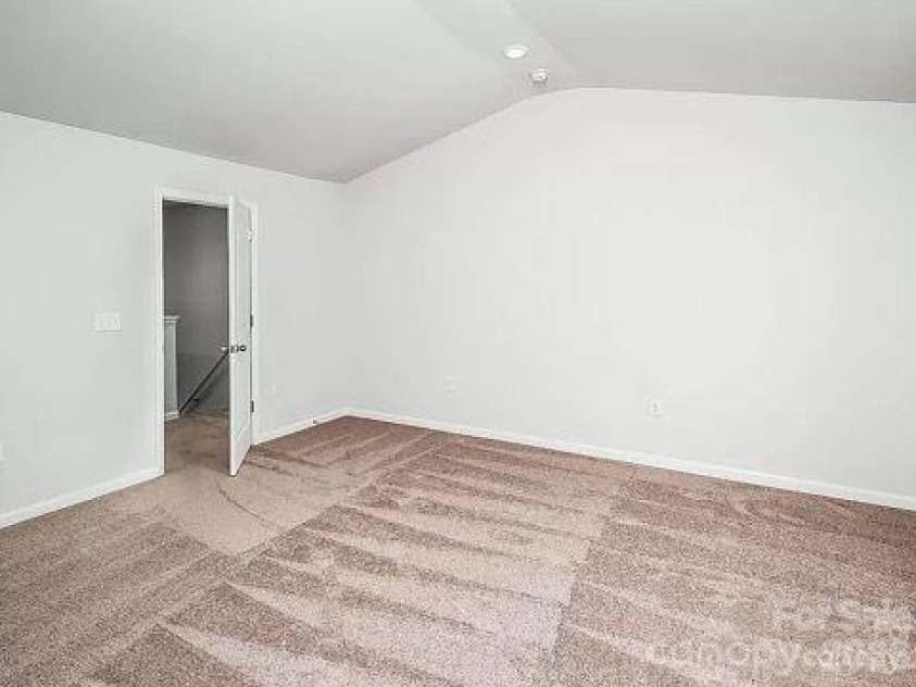 1737 Nia Road, Charlotte, NC 28215.  MLS# CAR4403683, YatesRealty ID 43963. 