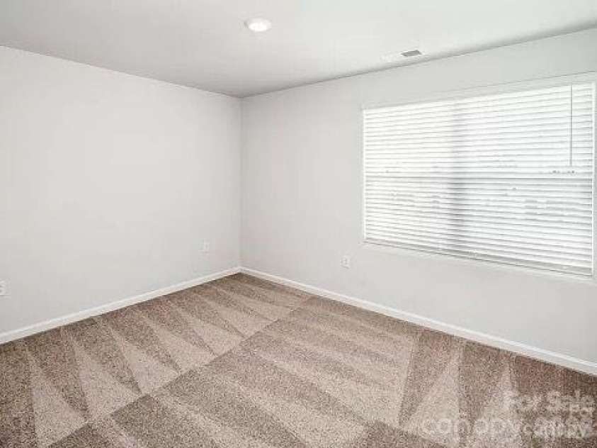 1737 Nia Road, Charlotte, NC 28215.  MLS# CAR4403683, YatesRealty ID 43963. 