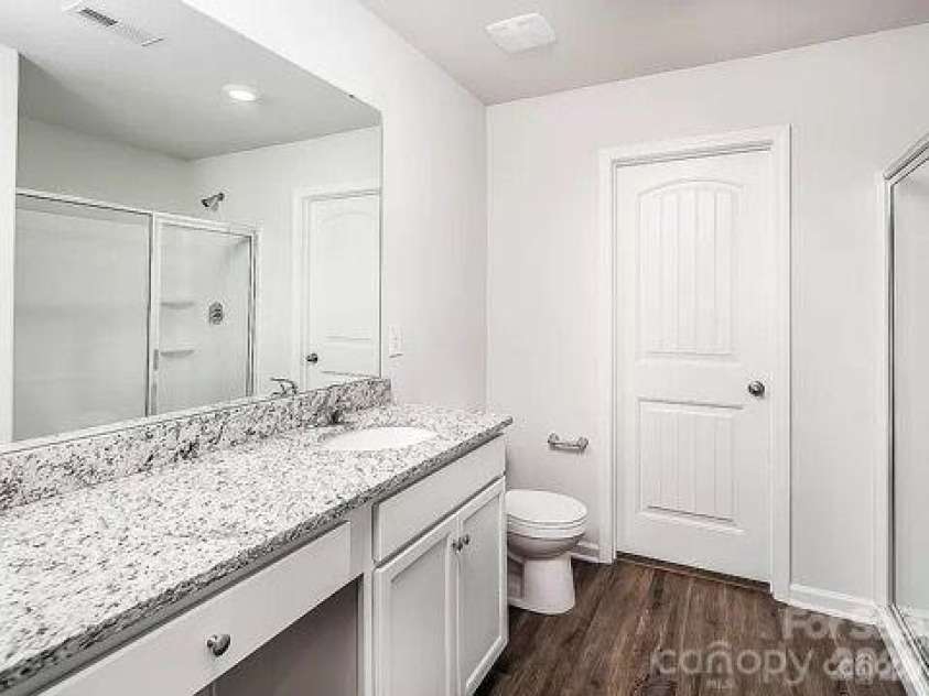 1737 Nia Road, Charlotte, NC 28215.  MLS# CAR4403683, YatesRealty ID 43963. 