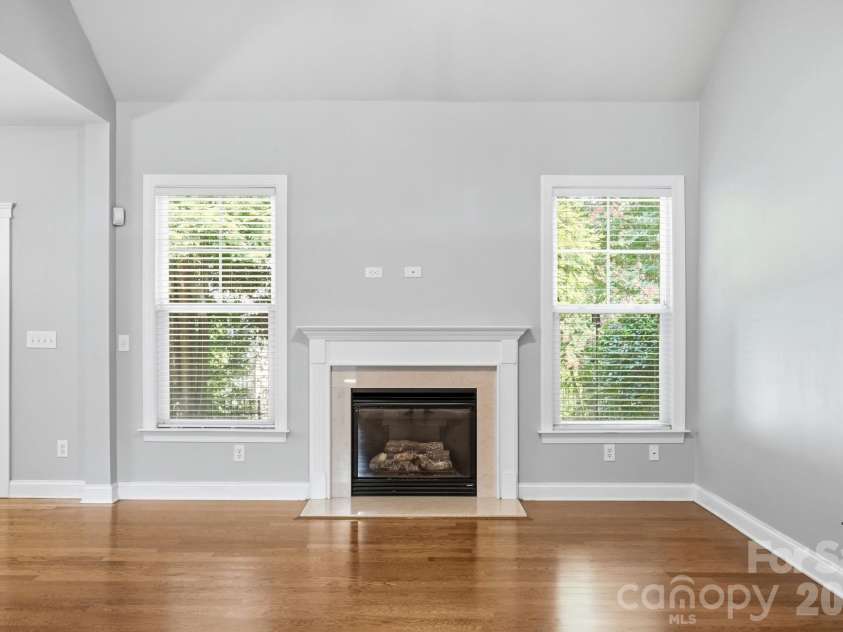 3016 Connells Point Avenue, Waxhaw, NC 28173.  MLS# CAR4413971, YatesRealty ID 43964. Gas fireplace
