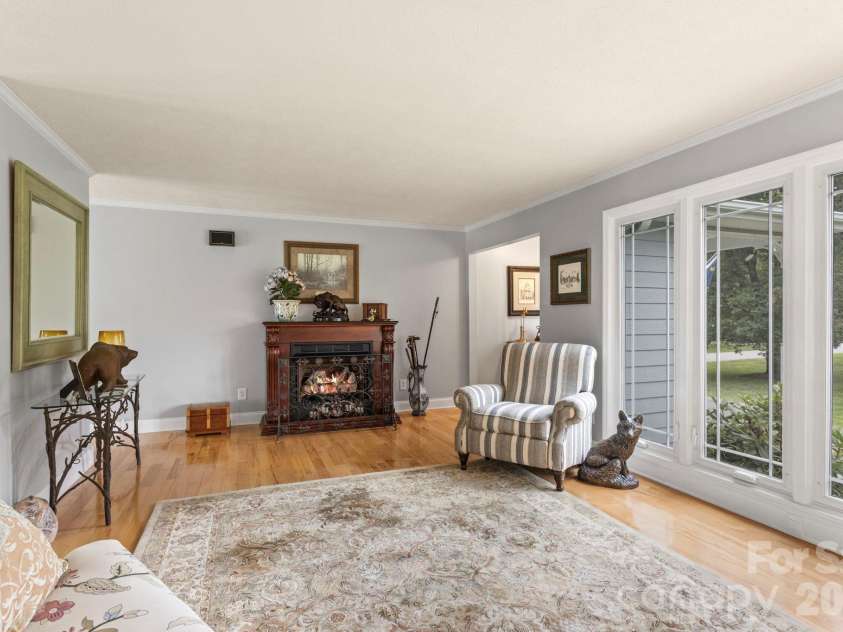 231 Kimberly Ann Drive, Hendersonville, NC 28792.  MLS# CAR4413448, YatesRealty ID 43965. 