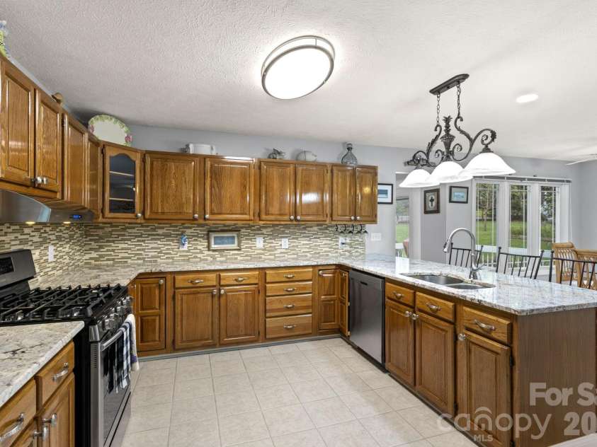231 Kimberly Ann Drive, Hendersonville, NC 28792.  MLS# CAR4413448, YatesRealty ID 43965. 