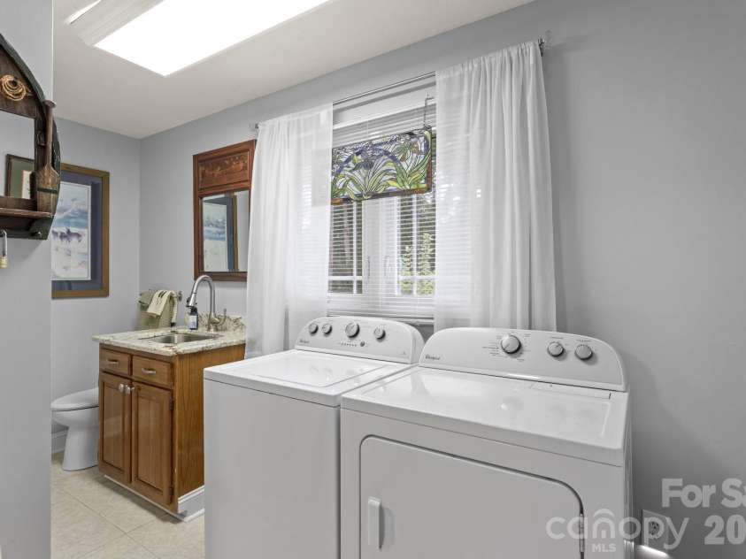 231 Kimberly Ann Drive, Hendersonville, NC 28792.  MLS# CAR4413448, YatesRealty ID 43965. 