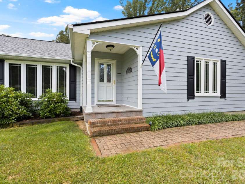 231 Kimberly Ann Drive, Hendersonville, NC 28792.  MLS# CAR4413448, YatesRealty ID 43965. 