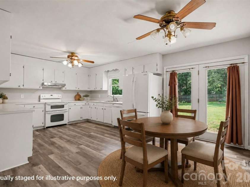1751 Piney Road, Hickory, NC 28602.  MLS# CAR4413437, YatesRealty ID 43968. 