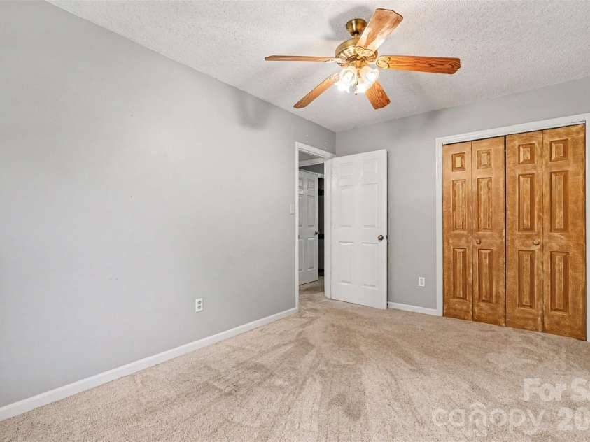 1751 Piney Road, Hickory, NC 28602.  MLS# CAR4413437, YatesRealty ID 43968. 