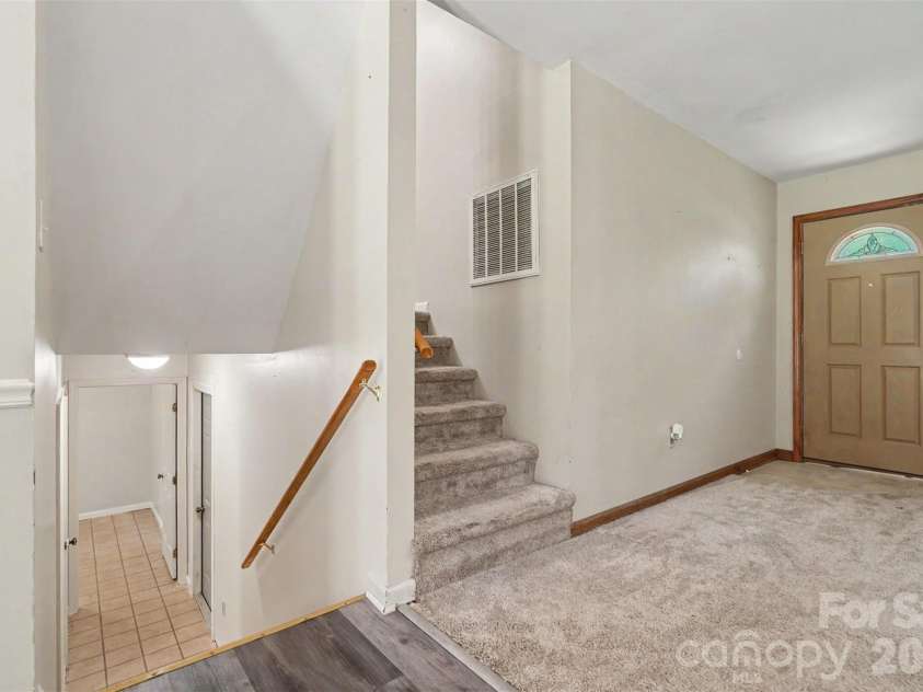 1751 Piney Road, Hickory, NC 28602.  MLS# CAR4413437, YatesRealty ID 43968. 