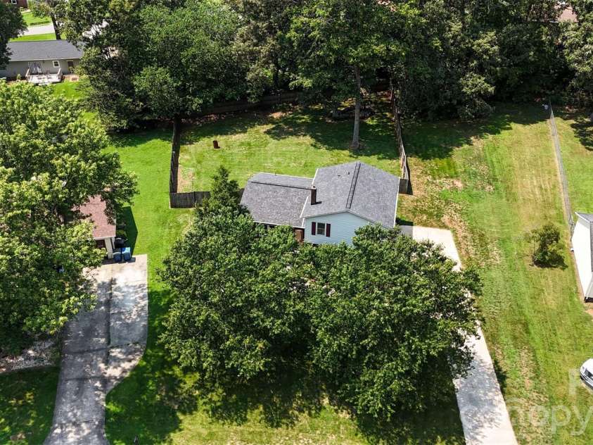 1751 Piney Road, Hickory, NC 28602.  MLS# CAR4413437, YatesRealty ID 43968. 