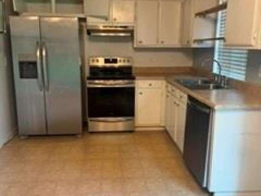 8417 Pinstripe Lane, Charlotte, NC 28227.  MLS# CAR4412413, YatesRealty ID 43969. 