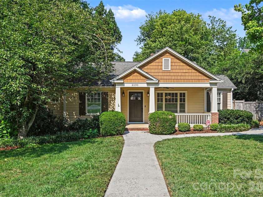 2230 Lockhart Drive, Charlotte, NC 28203.  MLS# CAR4414379, YatesRealty ID 43970. 