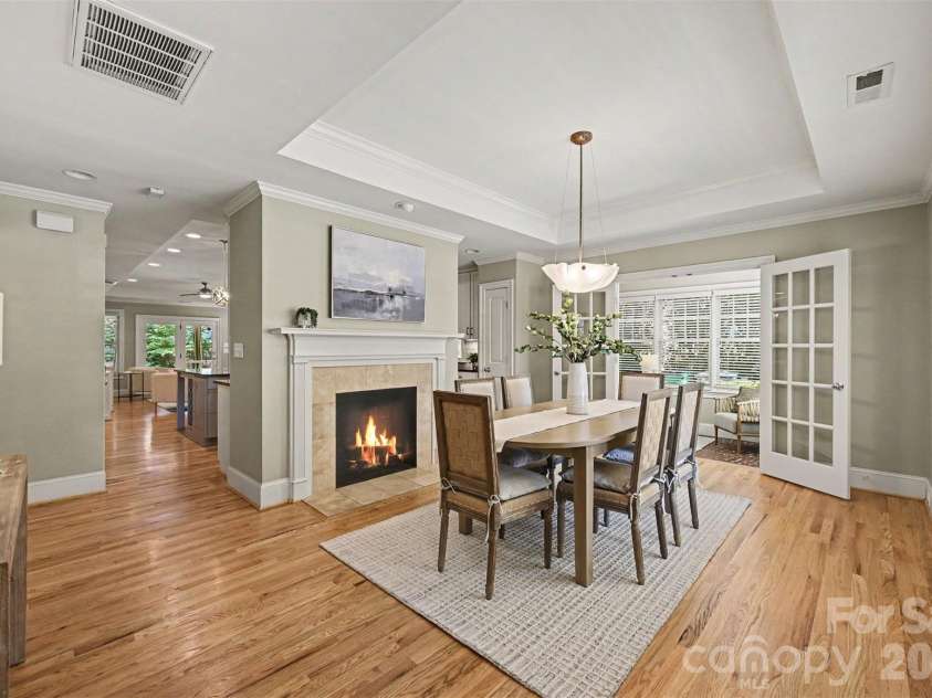 2230 Lockhart Drive, Charlotte, NC 28203.  MLS# CAR4414379, YatesRealty ID 43970. 