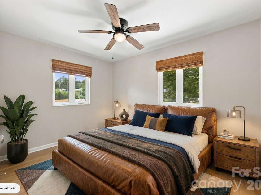 2700 Ravencroft Drive, Charlotte, NC 28208.  MLS# CAR4414006, YatesRealty ID 43971. 