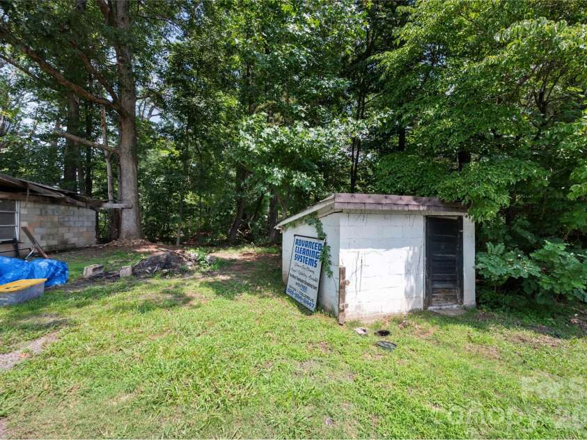 2478 NC Hwy 108 Highway, Columbus, NC 28722.  MLS# CAR4413242, YatesRealty ID 43973. 