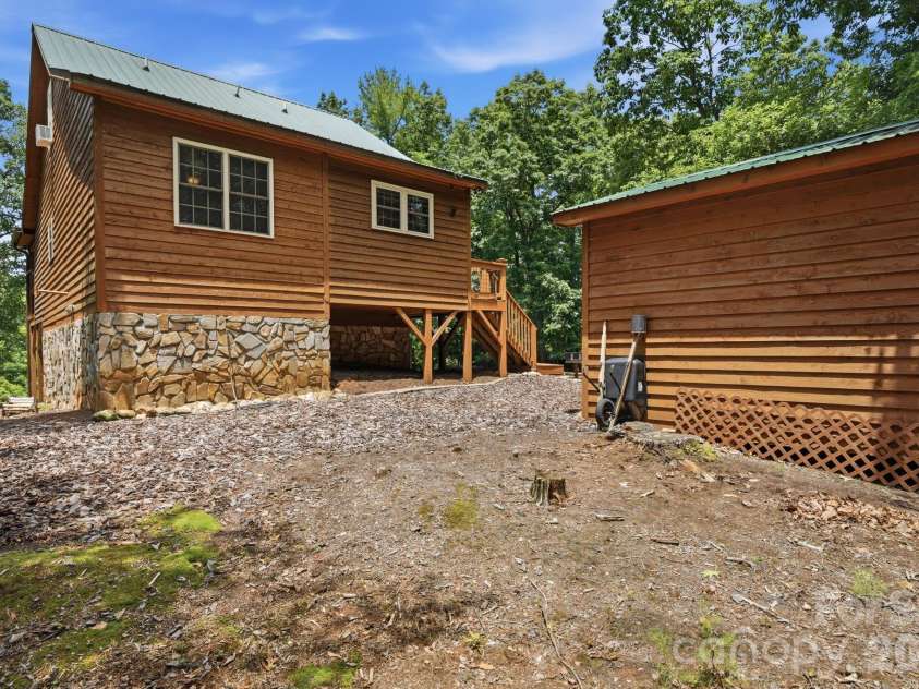 1987 Buck Mountain Road, Purlear, NC 28665.  MLS# CAR4394958, YatesRealty ID 43974. 