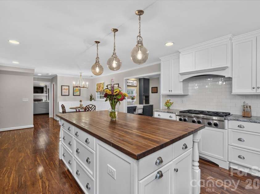 4419 Darventry Court, Charlotte, NC 28226.  MLS# CAR4403931, YatesRealty ID 43975. 
