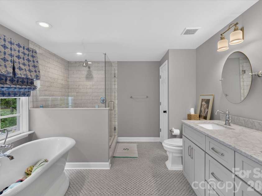 4419 Darventry Court, Charlotte, NC 28226.  MLS# CAR4403931, YatesRealty ID 43975. 