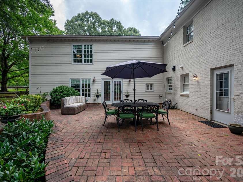 4419 Darventry Court, Charlotte, NC 28226.  MLS# CAR4403931, YatesRealty ID 43975. 