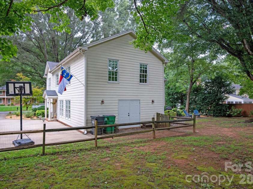4419 Darventry Court, Charlotte, NC 28226.  MLS# CAR4403931, YatesRealty ID 43975. 